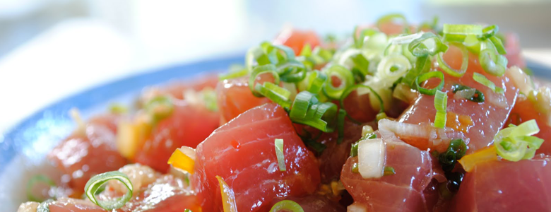 Combinar pescado azul con verduras vegetales