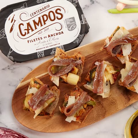 Campos Conservas - Recetas / Parrillada de verduras con anchoas y queso